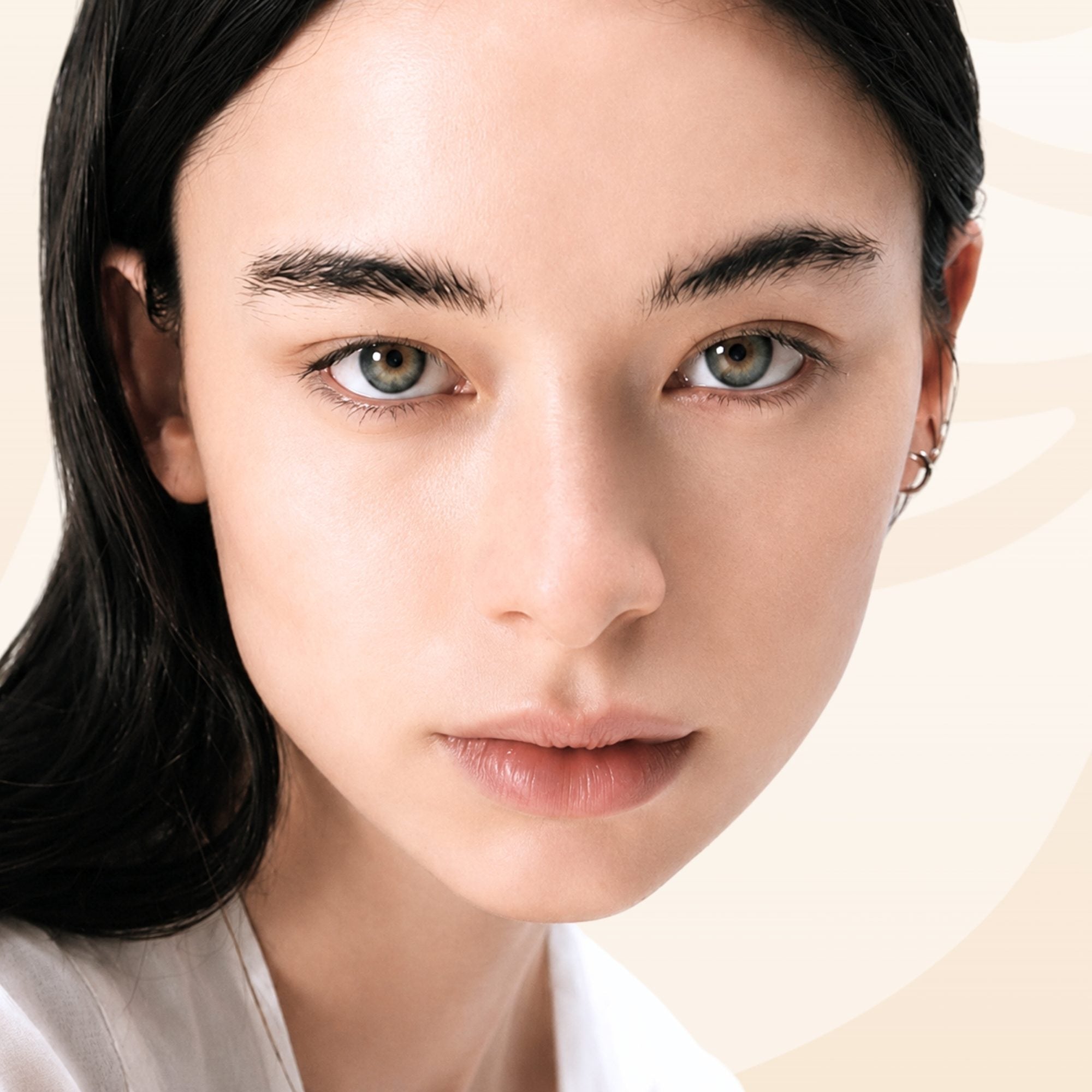 Eye Contour Firming Gel-Balm COTTAN — applied to the eye contour