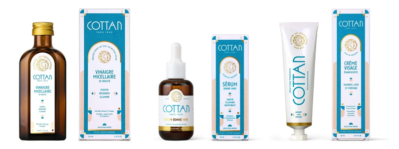 Vue de face de la routine de soins visage de Cécile Denisot par COTTAN, comprenant le vinaigre micellaire de beauté, le sérum Bonne Mine et la crème visage Évanescente avec leurs étuis. Routine complète de soins visage COTTAN Paris 1840 pour purifier, illuminer et nourrir la peau.
